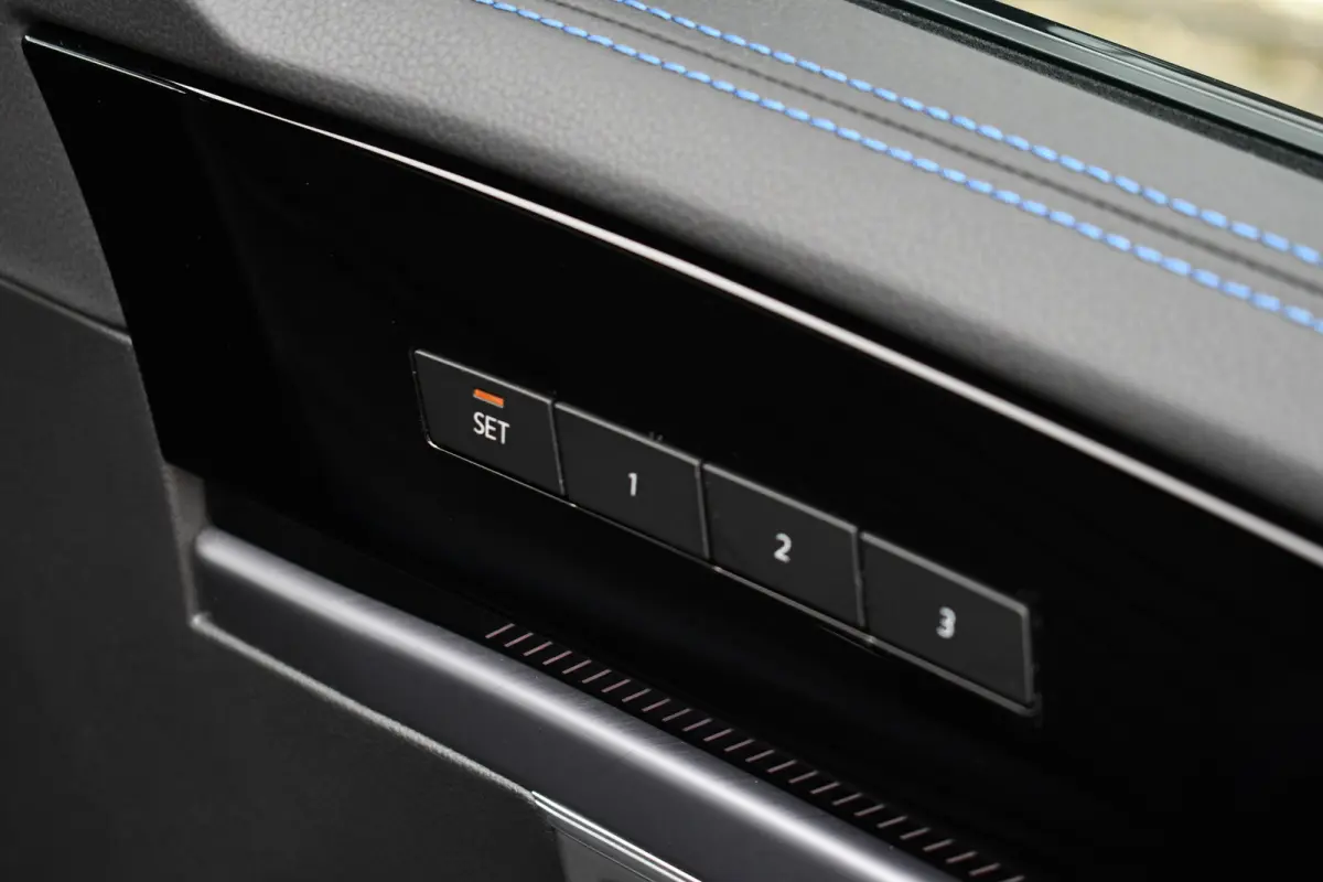3.0 TSi eHybrid 4M R Trekh DynAudio Stoel-koel Massage HUD 360