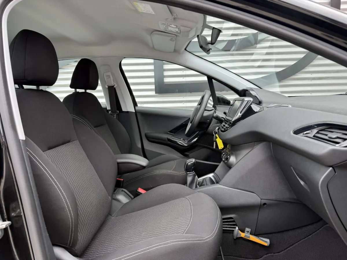 1.2 PureTech Blue Lion Navi|Airco|Cruise|Carplay|Elek ramen|Lm velgen|N.A.P|APK tot 03-2027