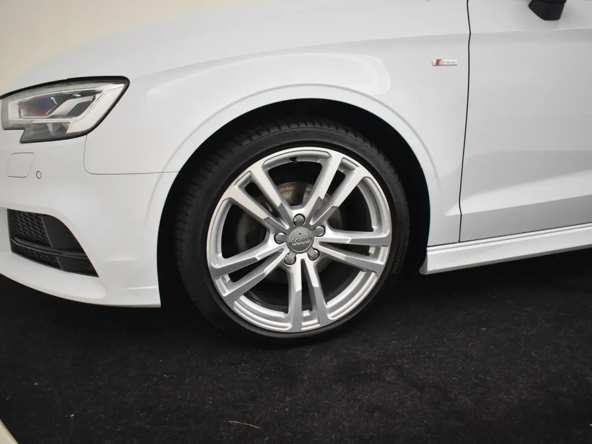 1.5 TFSI CoD Sport S Line Edition 150PK AUTO | Trekhaak | Achteruitrijcamera | Keyless | Dodehoek | Climate control | Stoelverwarming | Navi | LED | 18"LMV