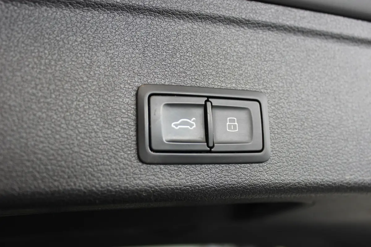2.0 TFSI MHEV S-Line Edition Trekhaak | Pano | Stoelverw. | Keyless | Virtual Cockpit | Adapt. Cruise | Navi | Bluetooth | LED | 18" LMV | PDC V+A