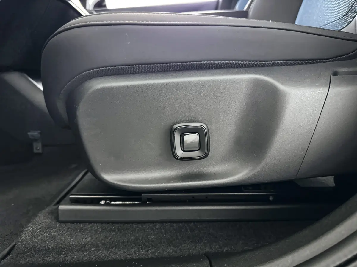 Single Motor Extended Range Plus 69 kWh | Parkeercamera | Harman Kardon | Stoel- en stuurverwarming | Elektrische stoelen