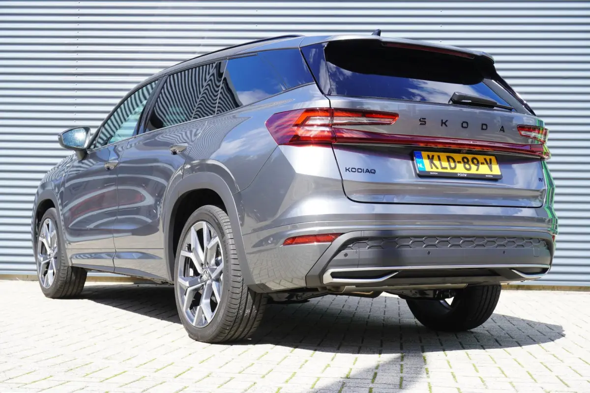 1.5 TSI 204pk PHEV Sportline Business | Trekhaak | Head-up | Adaptief Onderstel