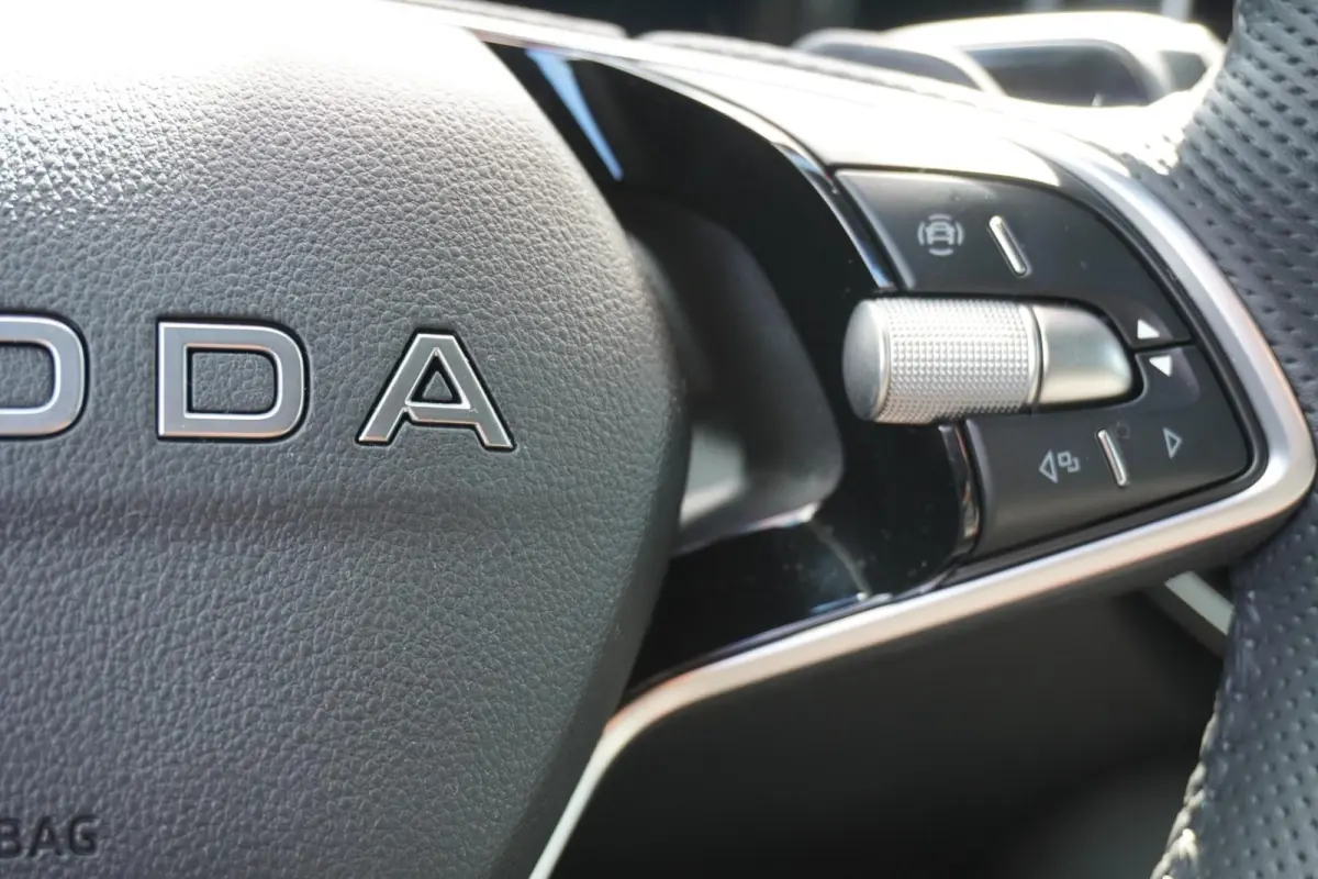 1.5 TSI 204pk PHEV Sportline Business | Trekhaak | Head-up | Adaptief Onderstel
