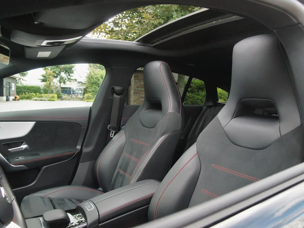 200 Business Solution AMG | Panoramadak | Camera | Sfeerverlichting | Apple Carplay | Burmester |