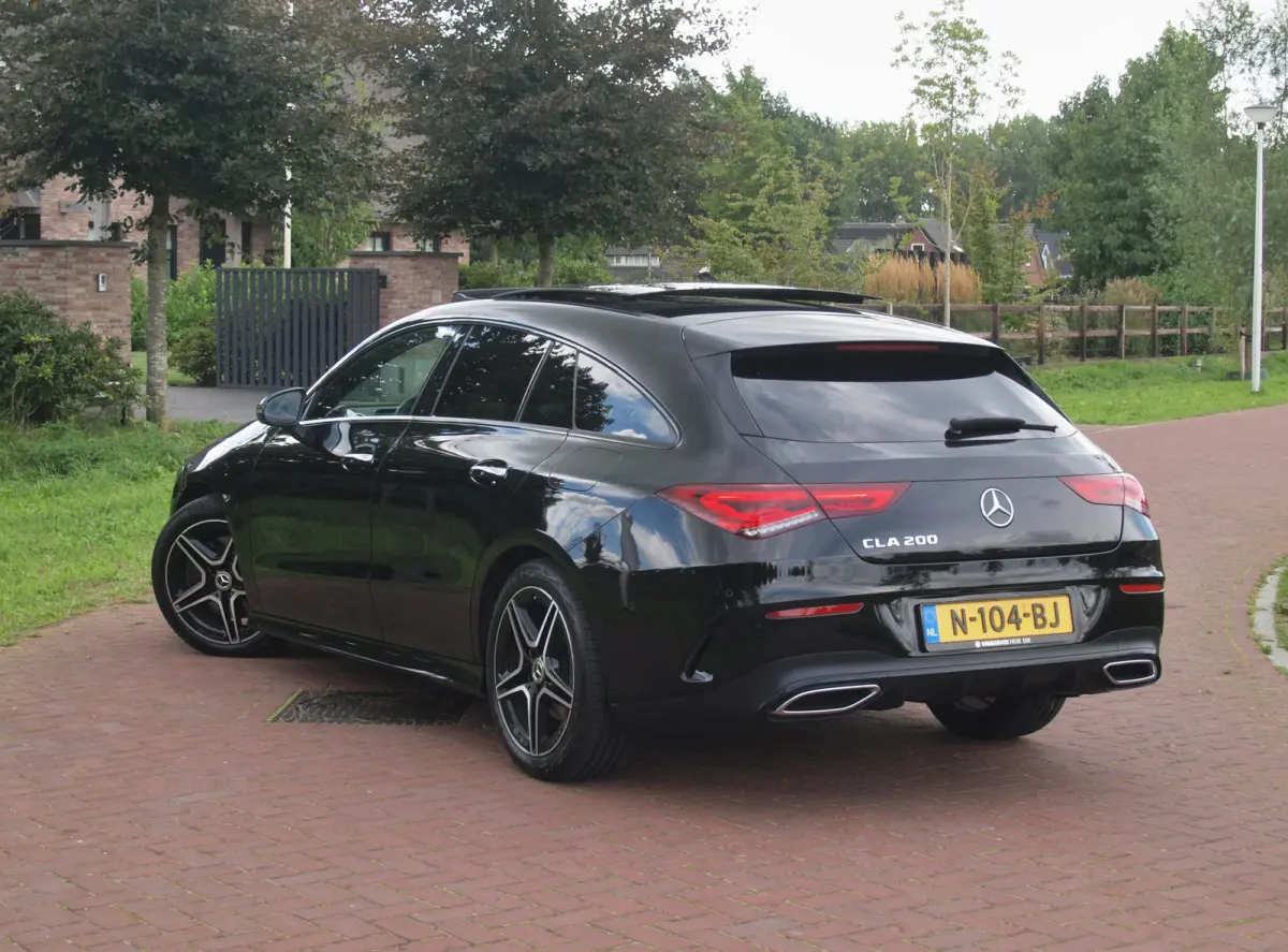 200 Business Solution AMG | Panoramadak | Camera | Sfeerverlichting | Apple Carplay | Burmester |