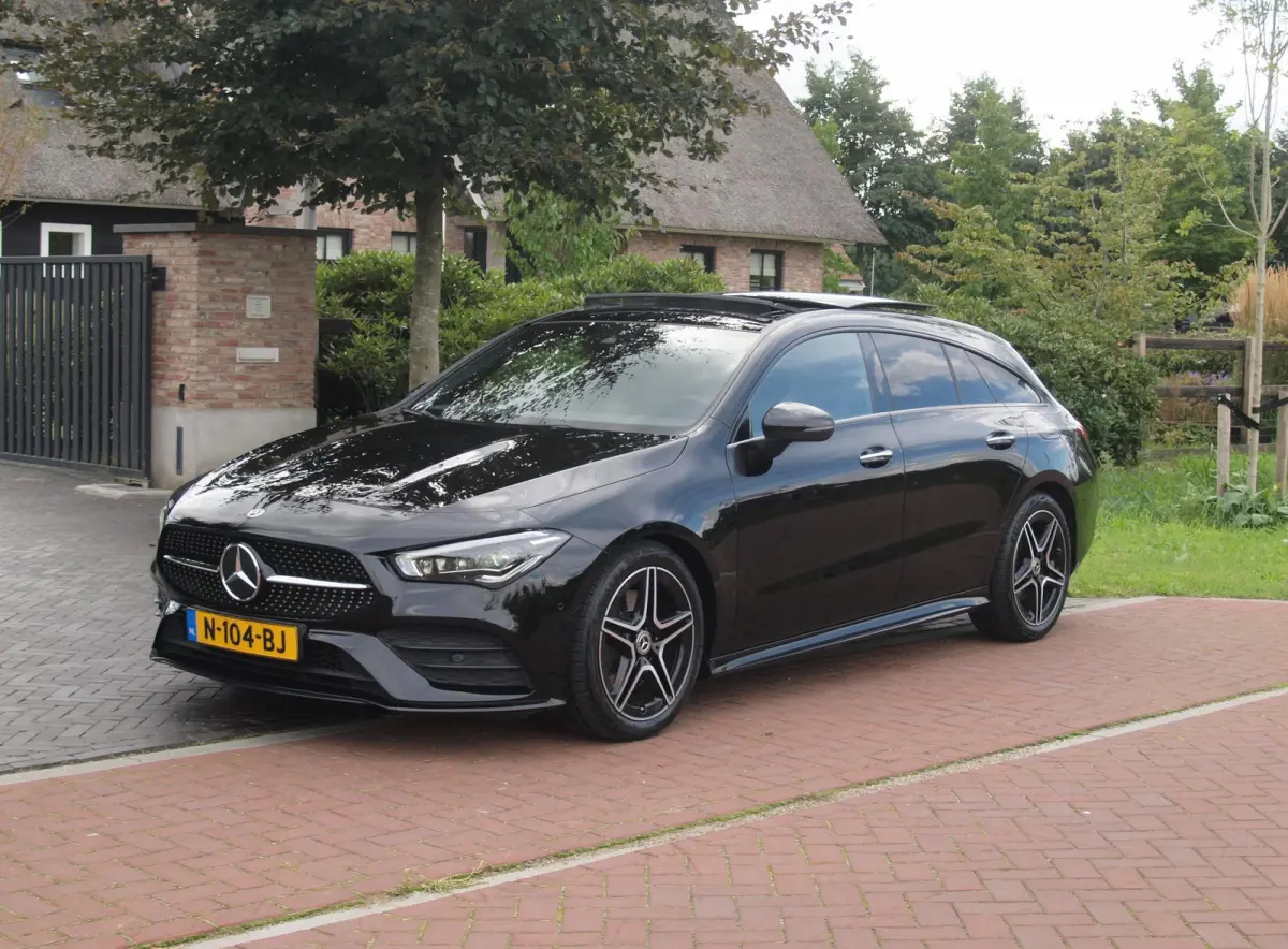 200 Business Solution AMG | Panoramadak | Camera | Sfeerverlichting | Apple Carplay | Burmester |