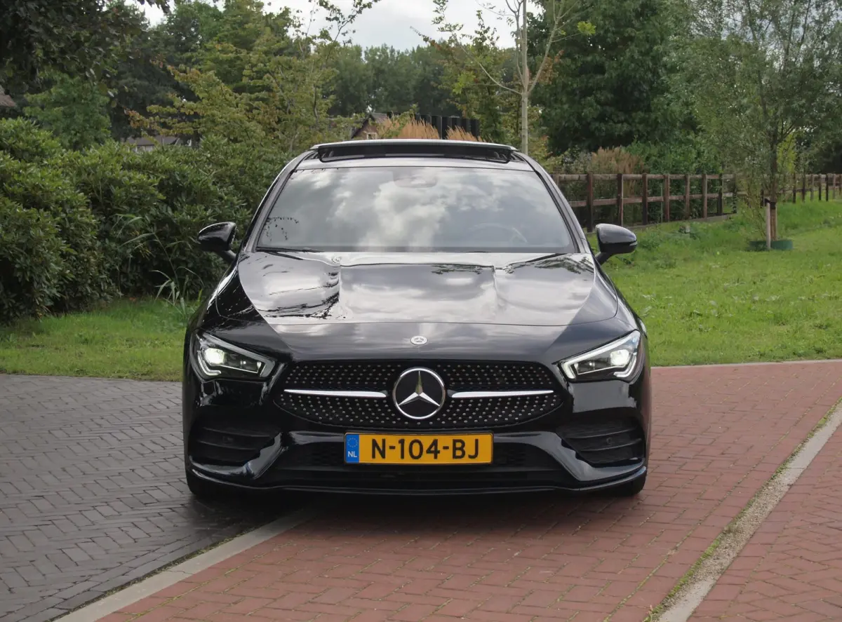 200 Business Solution AMG | Panoramadak | Camera | Sfeerverlichting | Apple Carplay | Burmester |