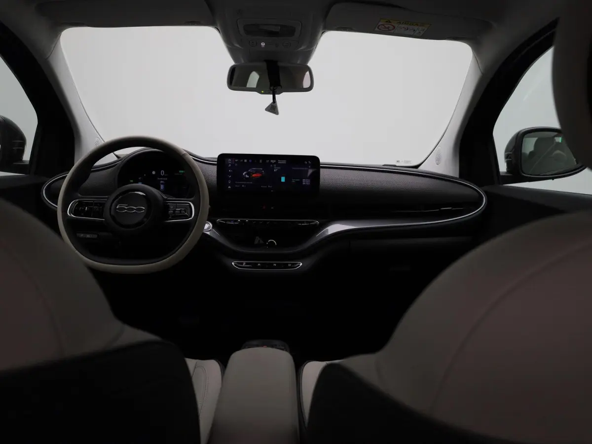 500e 42 kWh La Prima by Bocelli | CLIMATE CONTROL | NAVIGATIE | ADAPTIEF CRUISECONTROL | CAMERA | PARKEERSENSOREN | LEDER |