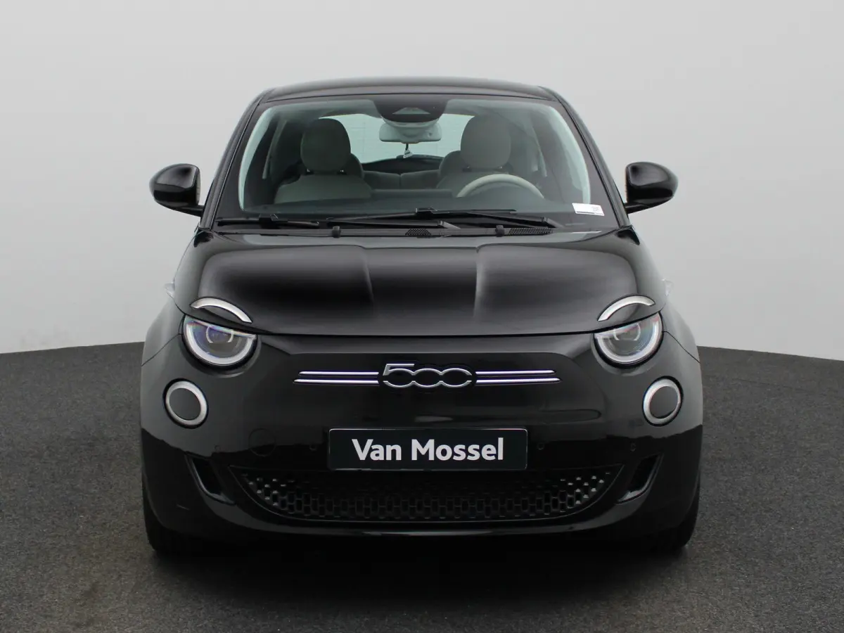 500e 42 kWh La Prima by Bocelli | CLIMATE CONTROL | NAVIGATIE | ADAPTIEF CRUISECONTROL | CAMERA | PARKEERSENSOREN | LEDER |