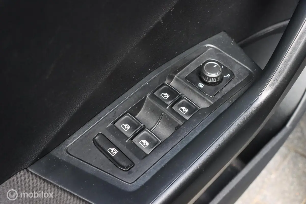 1.0 TSI Style|VIRTUAL|CAMERA|CARPLAY|NAP