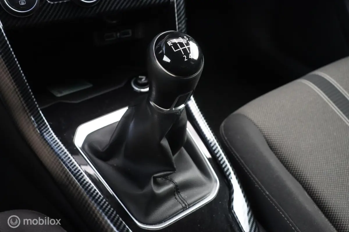 1.0 TSI Style|VIRTUAL|CAMERA|CARPLAY|NAP