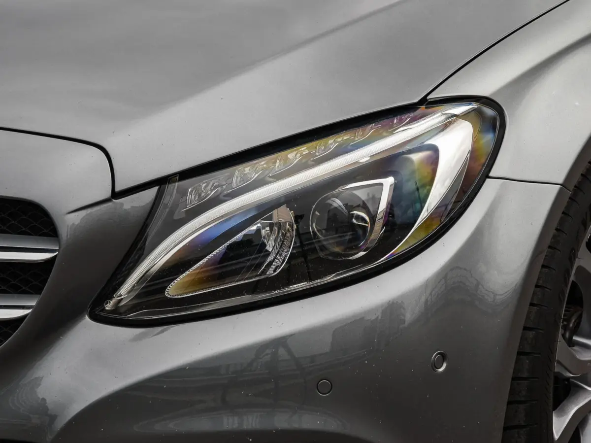 180 Avantgarde Ambition Upgrade 156 PK Automaat | Trekhaak | LED | Navigatie | Stoelverwarming | Sfeerverlichting | Dodehoekdetectie | Dealeronderhouden
