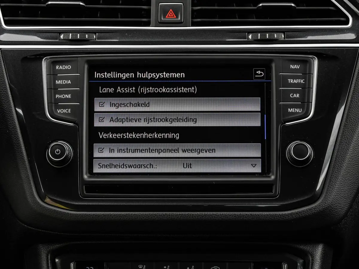 2.0 TDI 150 PK DSG 4Motion Highline | Virtual Cockpit | Trekhaak 2.500 kg | ACC | LED | Navigatie | Apple CarPlay/Android Auto | Sfeerverlichting | 19"