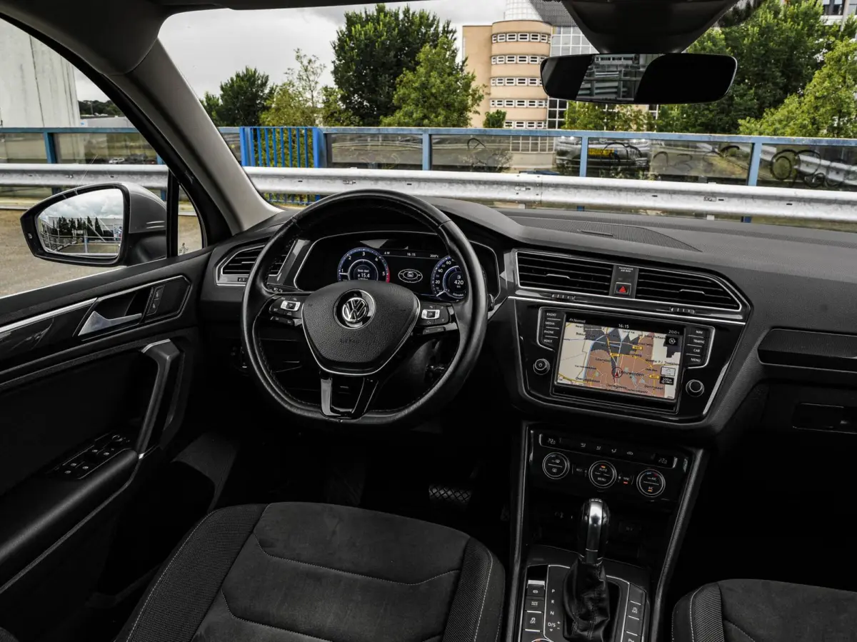 2.0 TDI 150 PK DSG 4Motion Highline | Virtual Cockpit | Trekhaak 2.500 kg | ACC | LED | Navigatie | Apple CarPlay/Android Auto | Sfeerverlichting | 19"