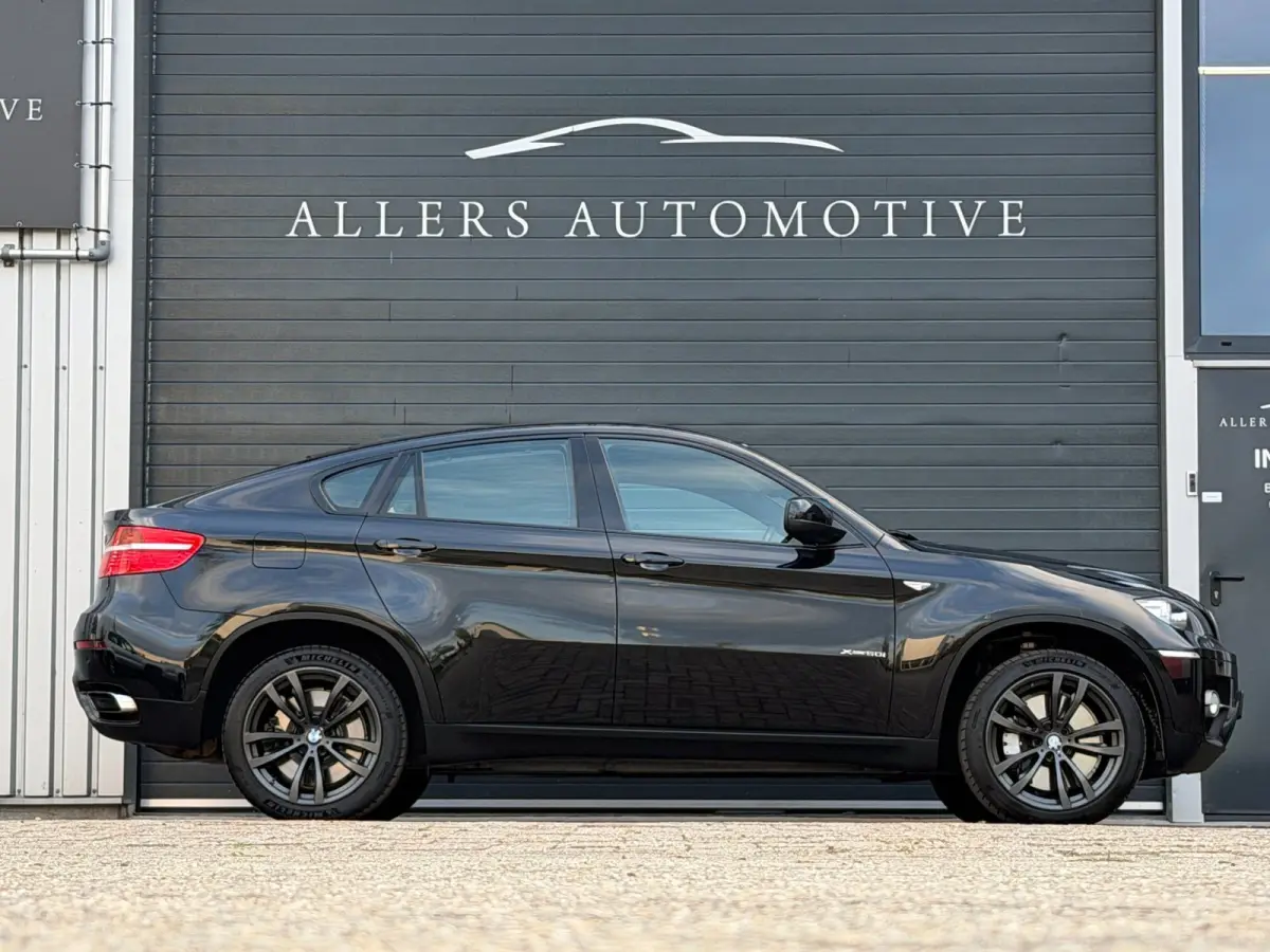 XDrive50i High Executive|LEDER|NAP|TREKHAAK|20"|YOUNGTIMER