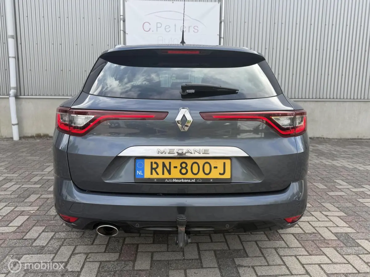 1.5 dCi Automaat Série Signature Exclusiv 2018 / Panoramadak / Leer / Trekhaak / Massage / Camera / 2e eigenaar NAP