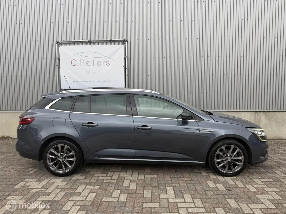 1.5 dCi Automaat Série Signature Exclusiv 2018 / Panoramadak / Leer / Trekhaak / Massage / Camera / 2e eigenaar NAP