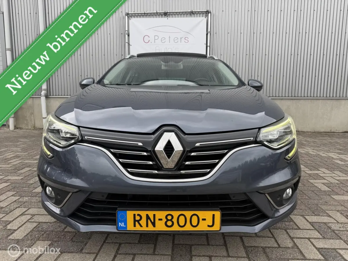 1.5 dCi Automaat Série Signature Exclusiv 2018 / Panoramadak / Leer / Trekhaak / Massage / Camera / 2e eigenaar NAP