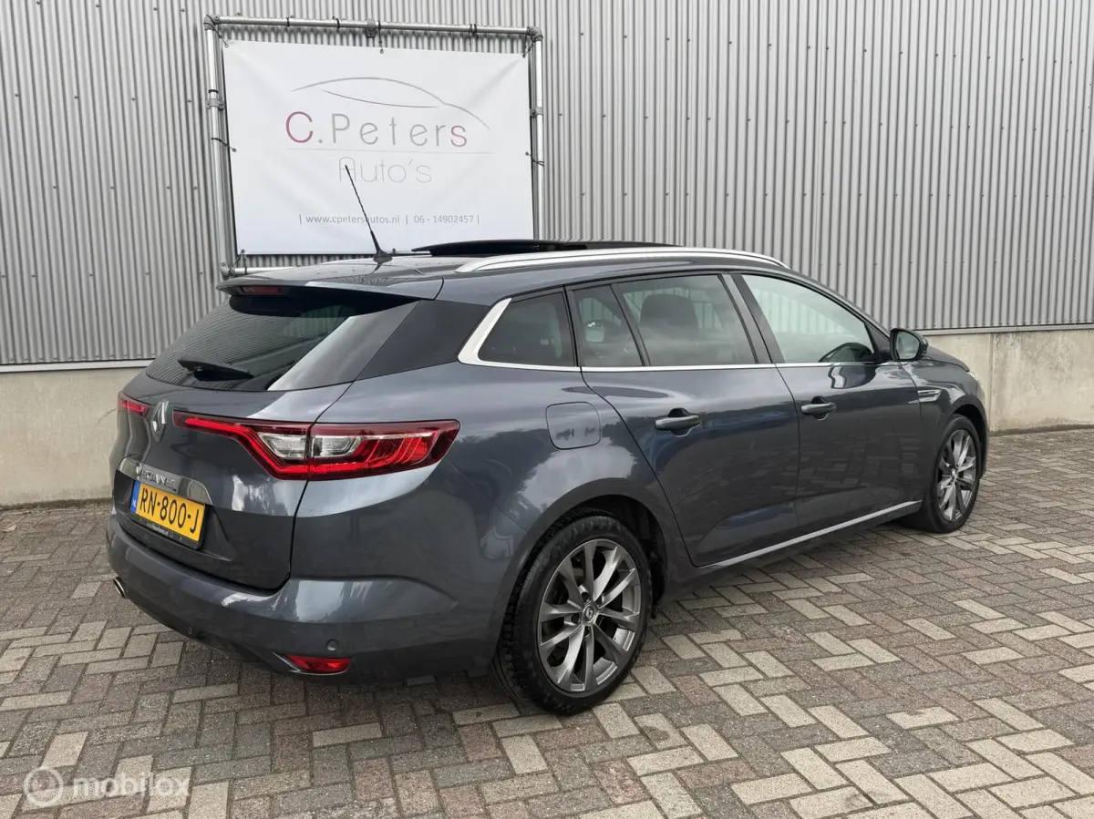 1.5 dCi Automaat Série Signature Exclusiv 2018 / Panoramadak / Leer / Trekhaak / Massage / Camera / 2e eigenaar NAP