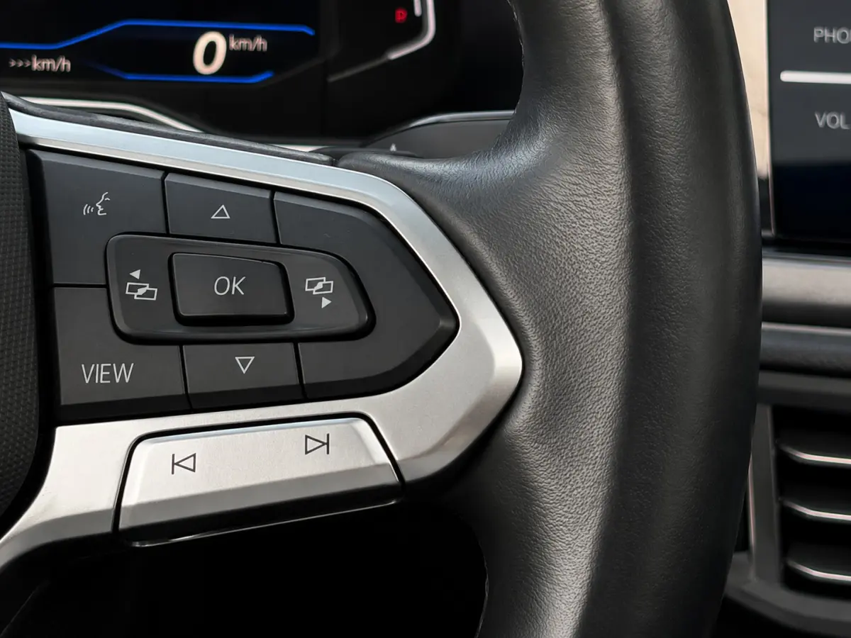 1.0 TSI 3x R-Line|Pano|IQ|Camera|Virtual|