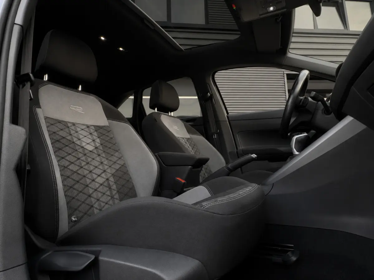 1.0 TSI 3x R-Line|Pano|IQ|Camera|Virtual|