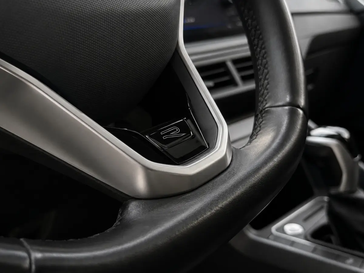 1.0 TSI 3x R-Line|Pano|IQ|Camera|Virtual|
