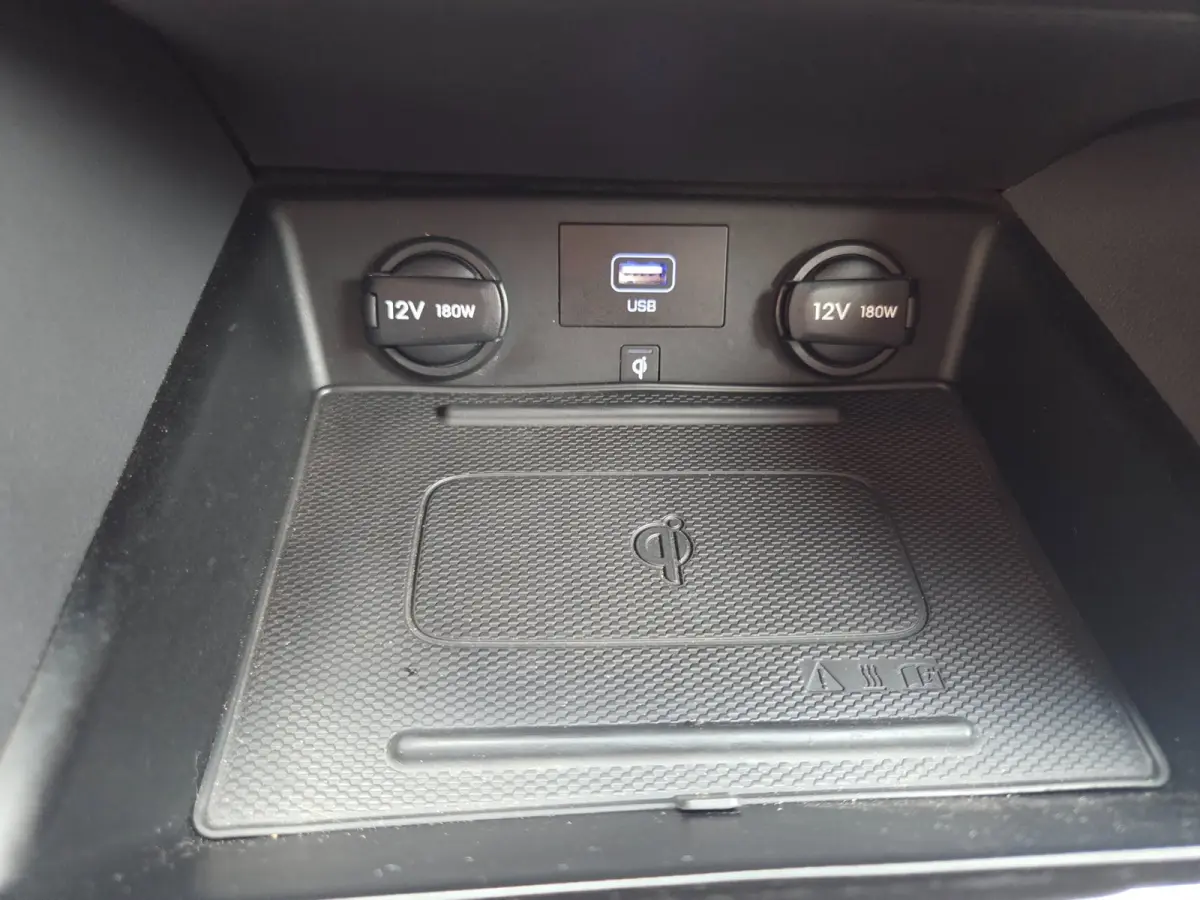 1.6 GDi PHEV Comfort Parkeersensoren achter/ Stoel en stuurverwarming/ Navigatie/ Camera/ Rijklaarprijs!