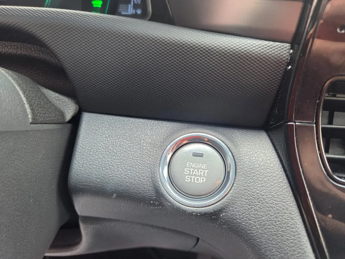 1.6 GDi PHEV Comfort Parkeersensoren achter/ Stoel en stuurverwarming/ Navigatie/ Camera/ Rijklaarprijs!