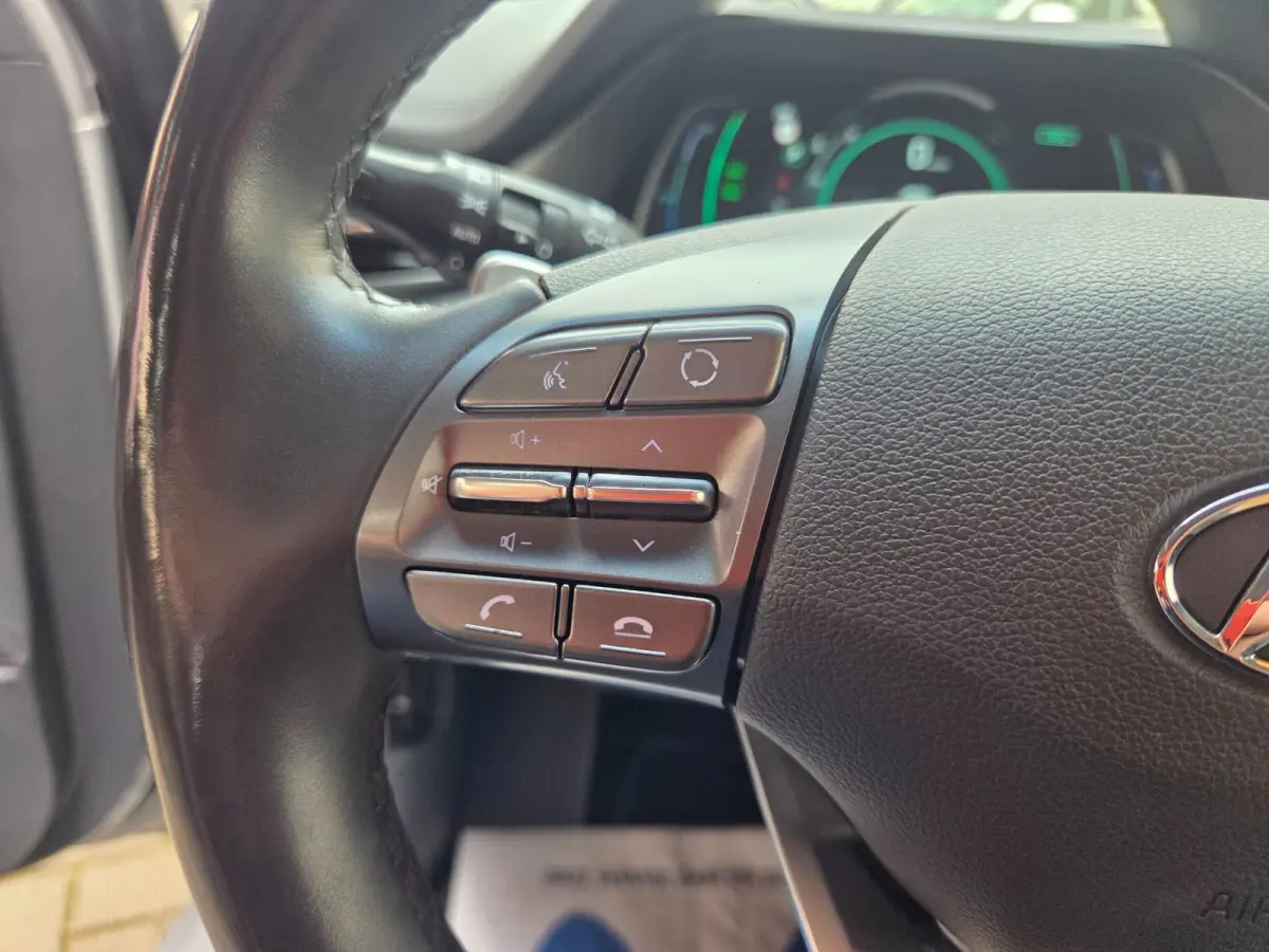 1.6 GDi PHEV Comfort Parkeersensoren achter/ Stoel en stuurverwarming/ Navigatie/ Camera/ Rijklaarprijs!