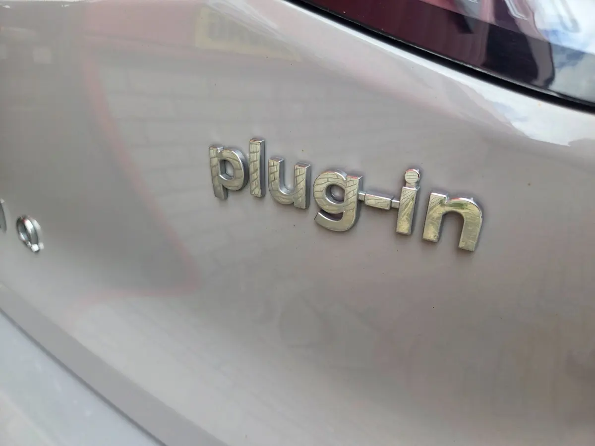 1.6 GDi PHEV Comfort Parkeersensoren achter/ Stoel en stuurverwarming/ Navigatie/ Camera/ Rijklaarprijs!