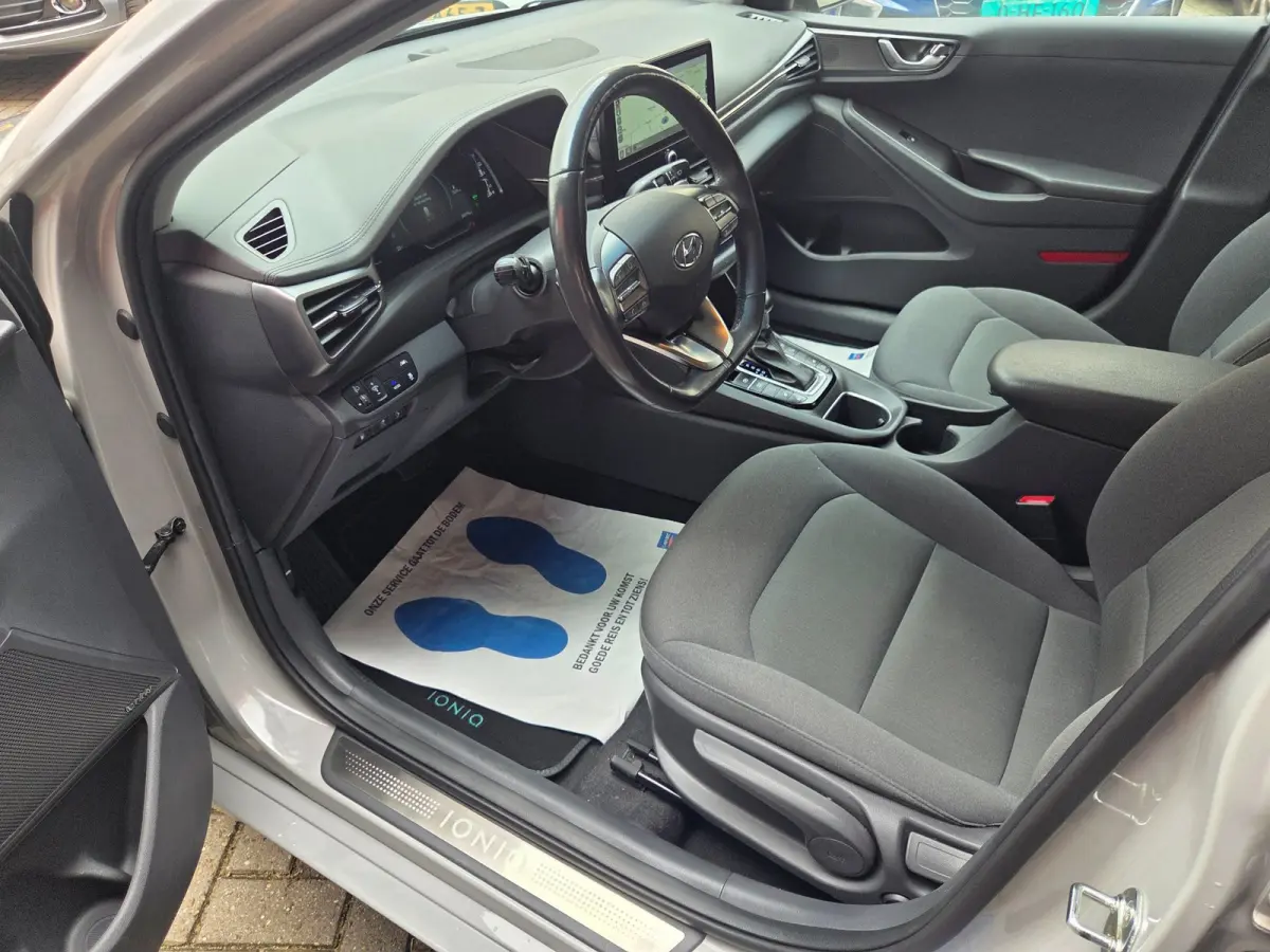 1.6 GDi PHEV Comfort Parkeersensoren achter/ Stoel en stuurverwarming/ Navigatie/ Camera/ Rijklaarprijs!