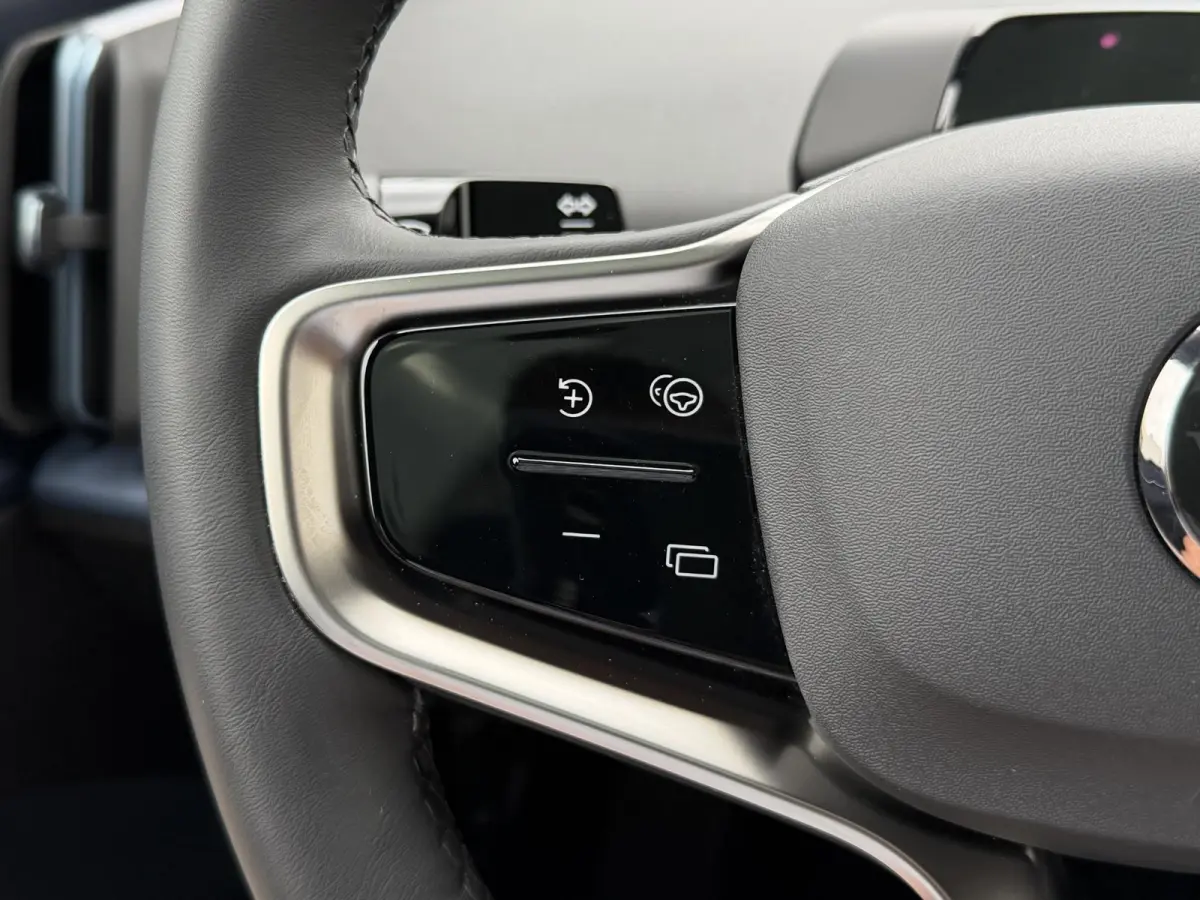 Twin Motor Performance Ultra 69 kWh | Adapt.Cruise/El. best.stoel + geheugen/Harman&Kardon