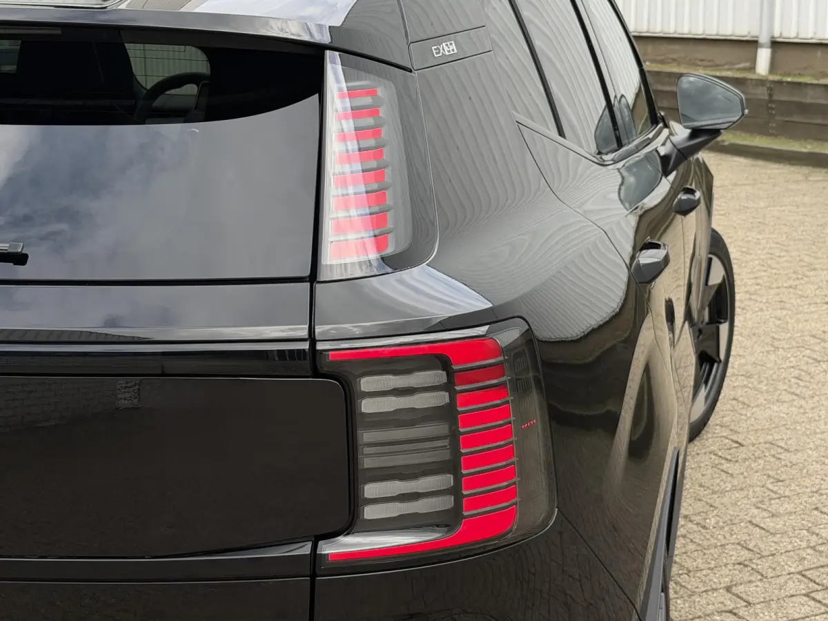 Twin Motor Performance Ultra 69 kWh | Adapt.Cruise/El. best.stoel + geheugen/Harman&Kardon