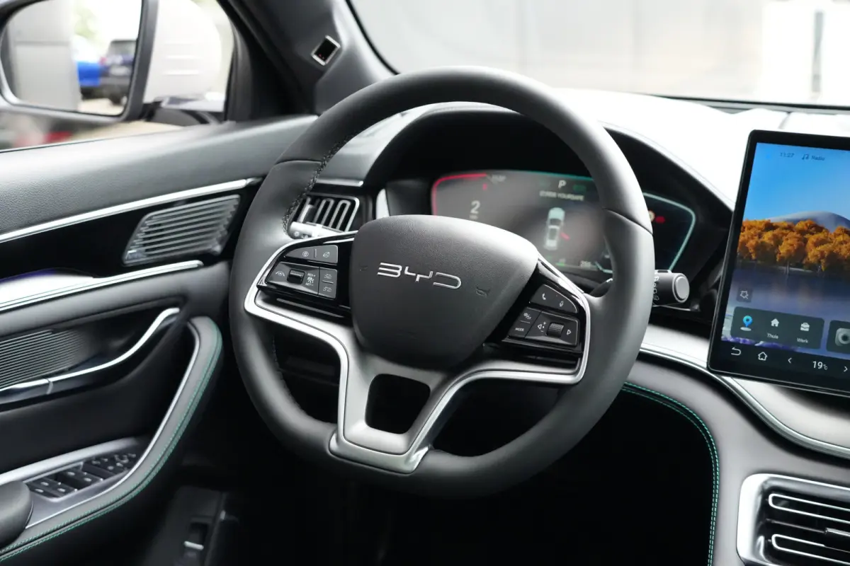 1.5 DM-i PHEV AWD Design | 324 PK | Pano | HUD | 360° Camera | BYD SEAL U 1.5 DM-i PHEV AWD Design met 324 PK, Plug-in hybride aandrijving, Panoramadak, Head-Up Display, 360° camera, adapt