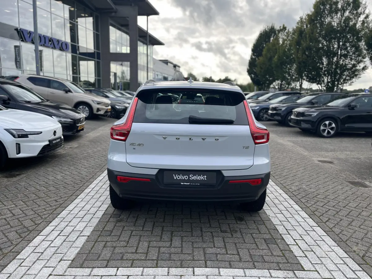 T2 Momentum | Parkeercamera | Climate Control | Apple Carplay |