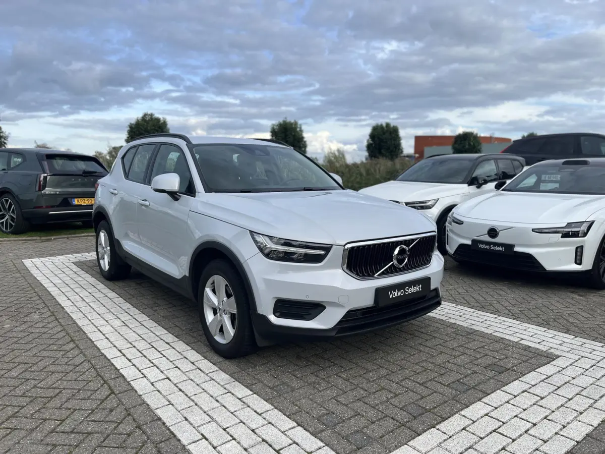T2 Momentum | Parkeercamera | Climate Control | Apple Carplay |