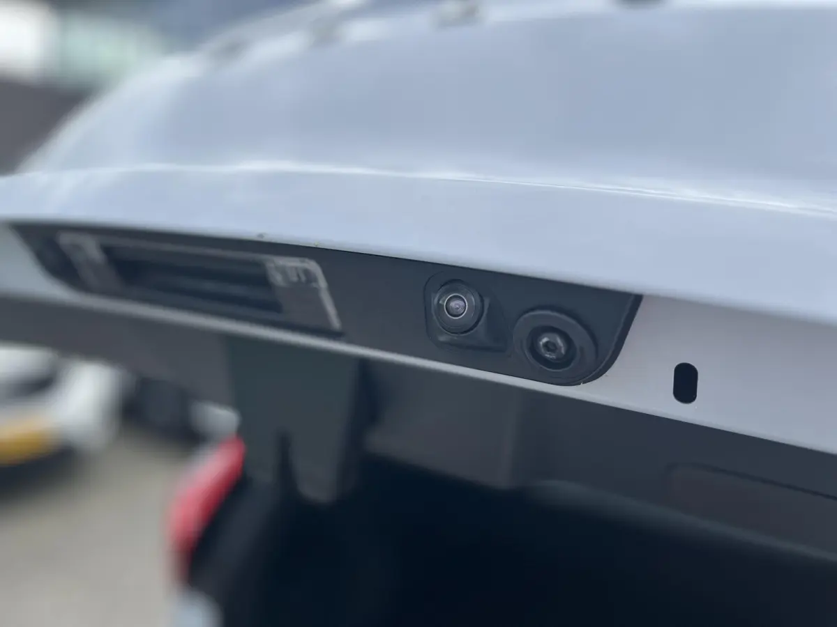 T2 Momentum | Parkeercamera | Climate Control | Apple Carplay |