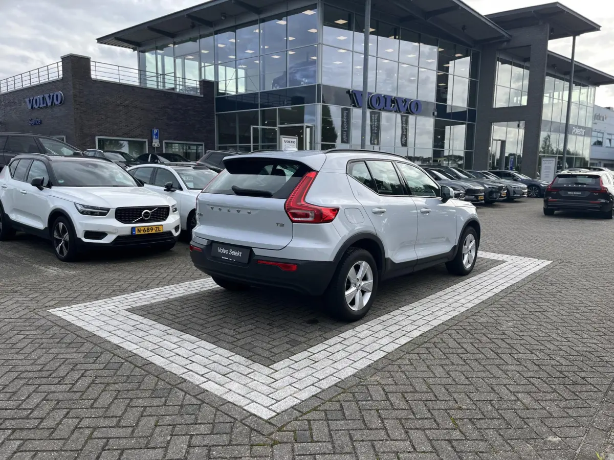 T2 Momentum | Parkeercamera | Climate Control | Apple Carplay |