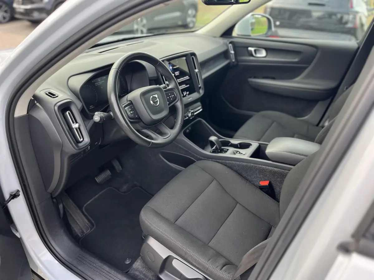 T2 Momentum | Parkeercamera | Climate Control | Apple Carplay |