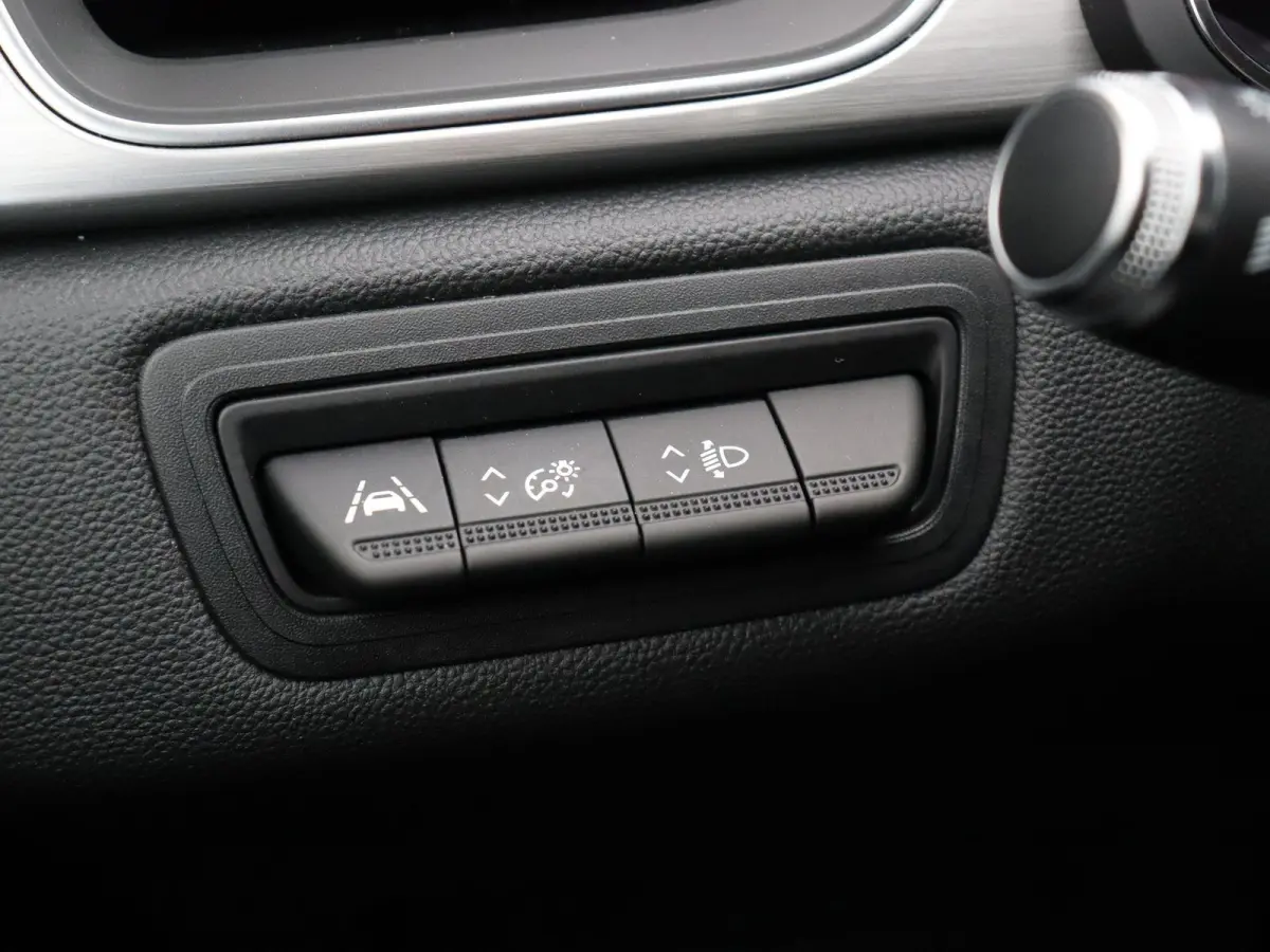 1.0 TCe 100 Intens | Cruise Control | Climate Control | Elektronische Handrem | Parkeersensoren Achter |