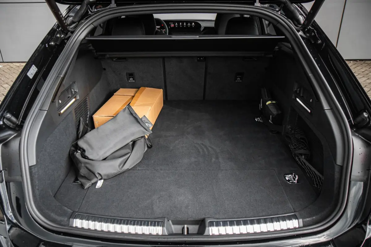2.0 e-hybrid 367pk quattro S edition Competition | Luchtvering | Trekhaak | 21" Velgen | S6 Uitlaat