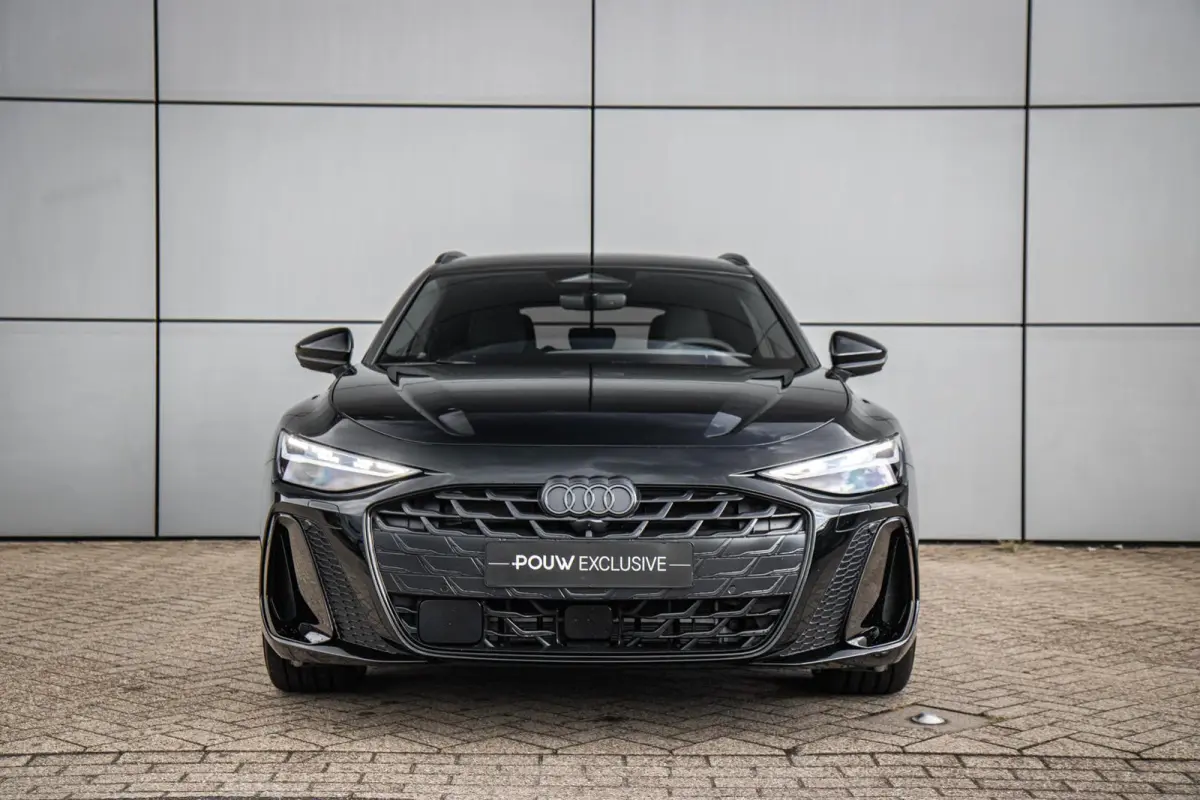 2.0 e-hybrid 367pk quattro S edition Competition | Luchtvering | Trekhaak | 21" Velgen | S6 Uitlaat