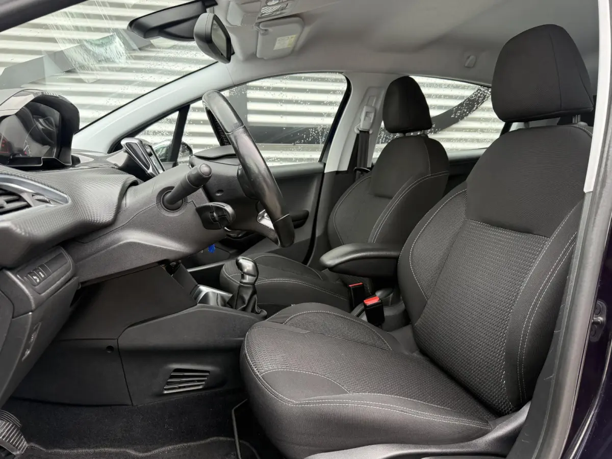 1.2 PureTech Blue Lease Executive 2e Eigenaar|Carplay|Cruise|Navi|Clima|PDC|Elek ramen|Lm velgen|N.A.P|Nieuwe APK bij aflevering