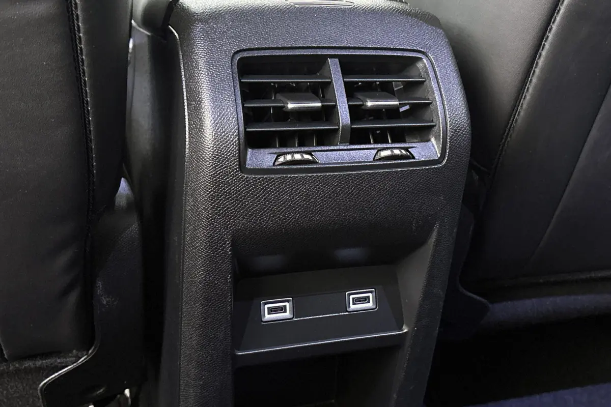 1.6 Plug-in Hybrid 180 Plus Stoel-Stuurverwarming Leder Keyless