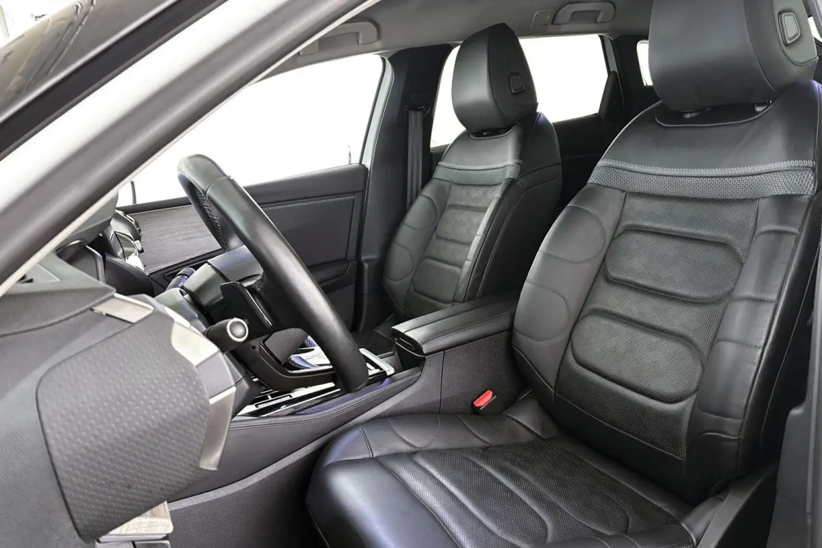 1.6 Plug-in Hybrid 180 Plus Stoel-Stuurverwarming Leder Keyless