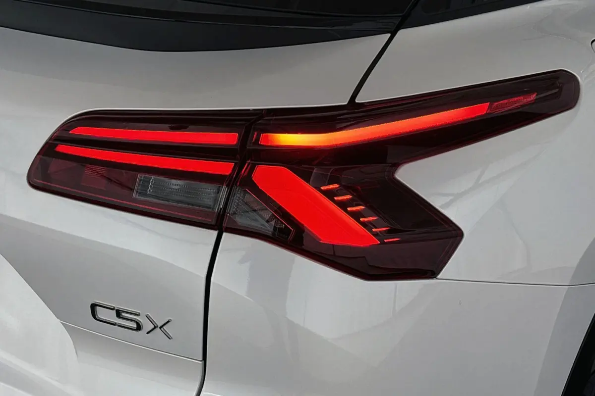 1.6 Plug-in Hybrid 180 Plus Stoel-Stuurverwarming Leder Keyless