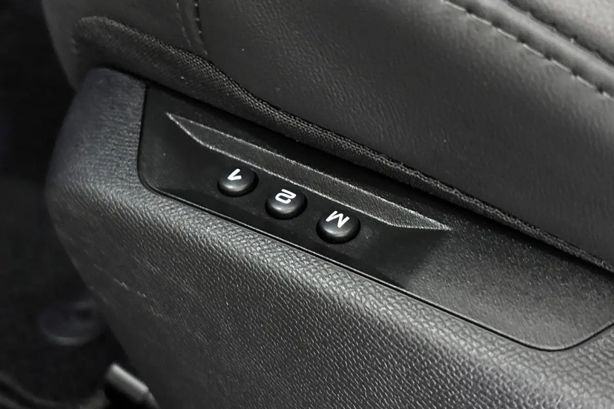 1.6 Plug-in Hybrid 180 Plus Stoel-Stuurverwarming Leder Keyless
