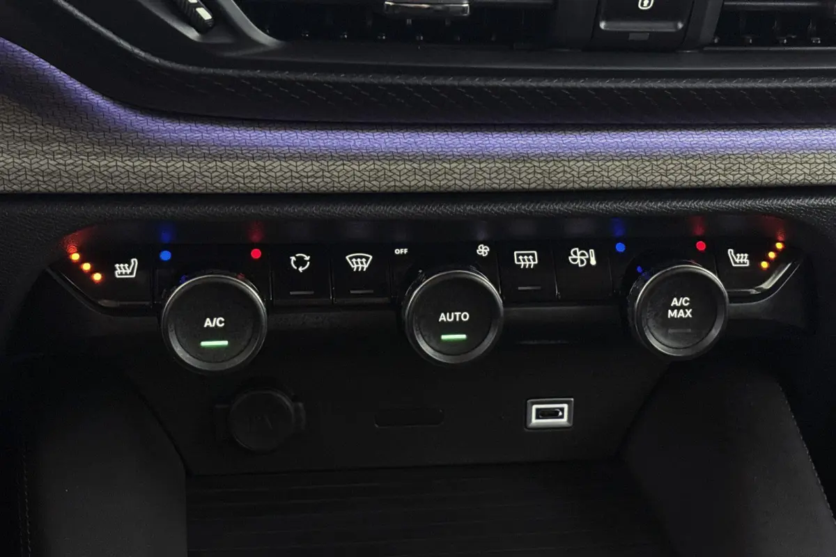 1.6 Plug-in Hybrid 180 Plus Stoel-Stuurverwarming Leder Keyless