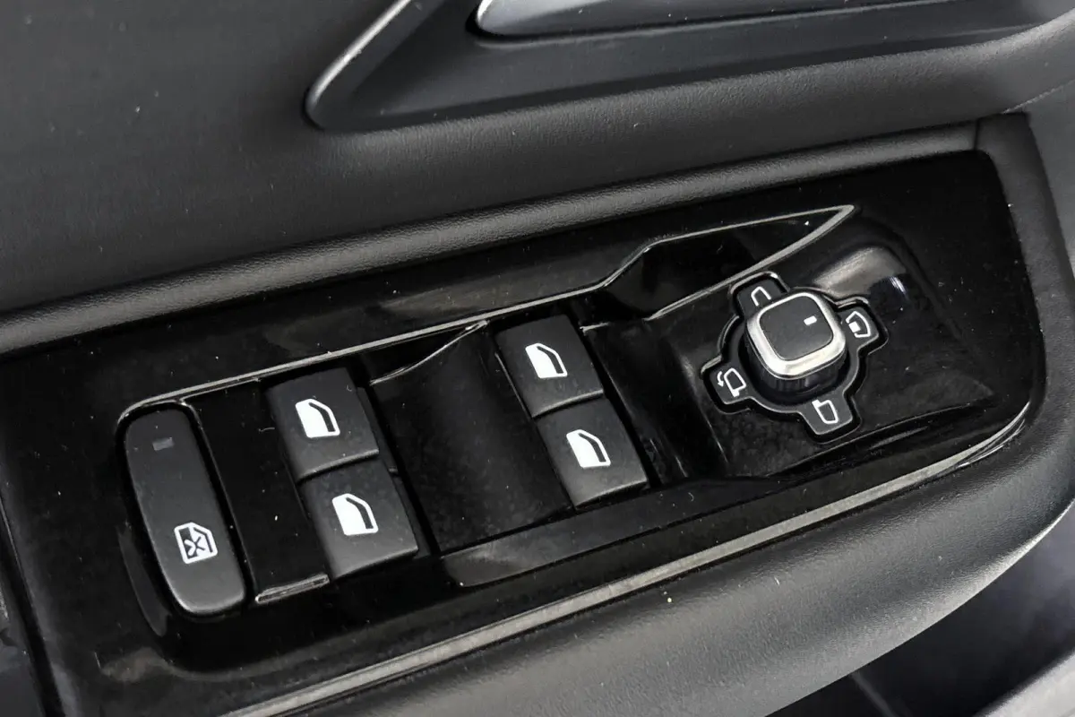 1.6 Plug-in Hybrid 180 Plus Stoel-Stuurverwarming Leder Keyless