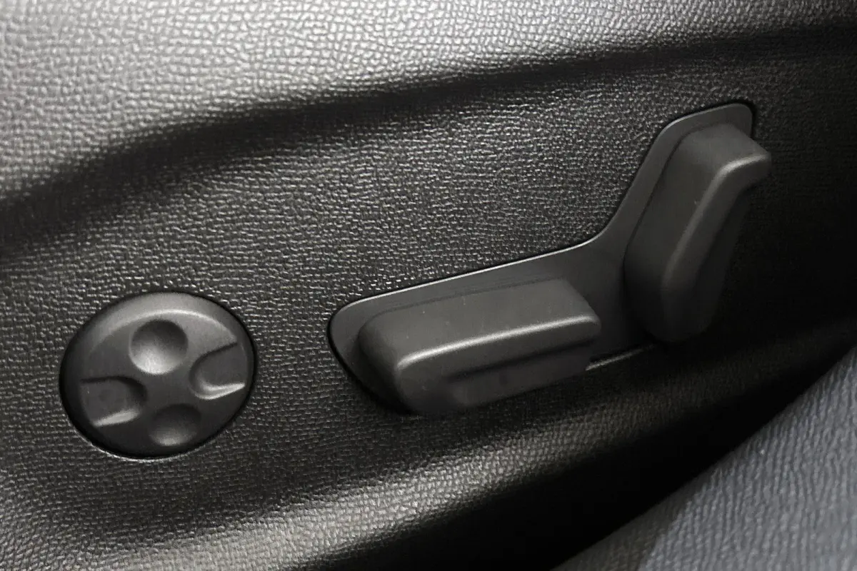 1.6 Plug-in Hybrid 180 Plus Stoel-Stuurverwarming Leder Keyless